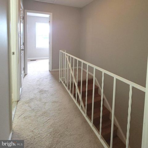2037 GLEBE RD, Arlington, VA 22204