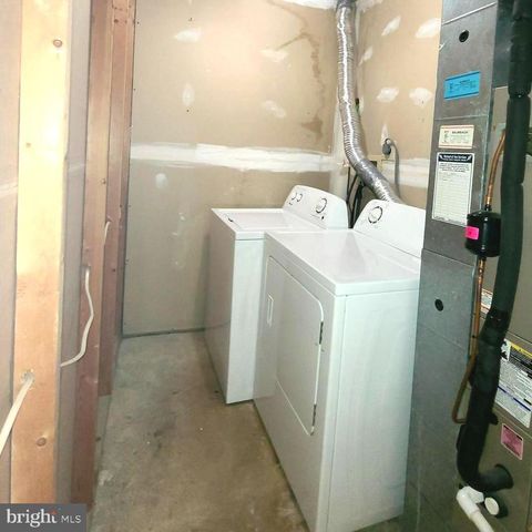 2037 GLEBE RD, Arlington, VA 22204