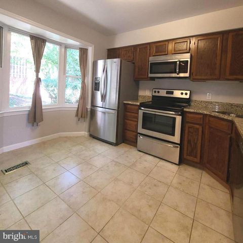 2037 GLEBE RD, Arlington, VA 22204