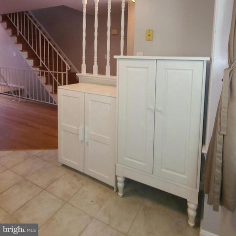 2037 GLEBE RD, Arlington, VA 22204