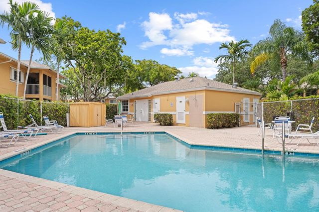 811 SE 4th Avenue C103, Dania Beach, FL 33004