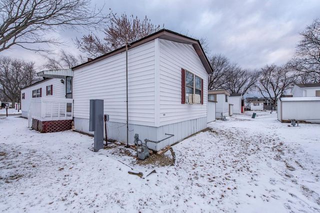 3268 Meadow Drive, Park City, IL 60085