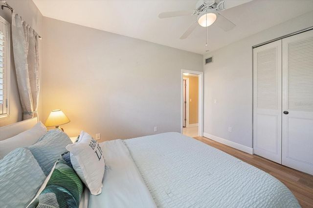 5869 TIDEWOOD AVENUE 7, Sarasota, FL 34231
