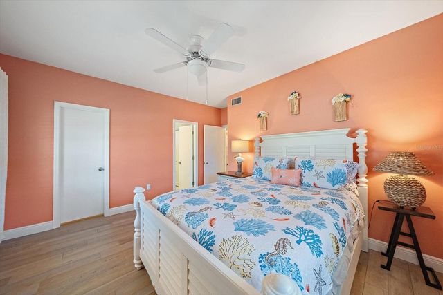 5869 TIDEWOOD AVENUE 7, Sarasota, FL 34231