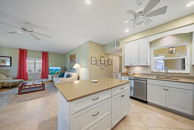 5869 TIDEWOOD AVENUE 7, Sarasota, FL 34231