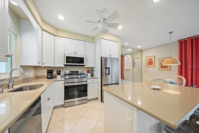 5869 TIDEWOOD AVENUE 7, Sarasota, FL 34231