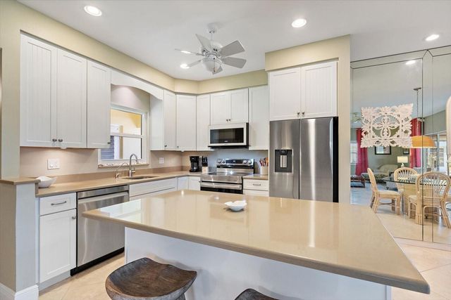 5869 TIDEWOOD AVENUE 7, Sarasota, FL 34231