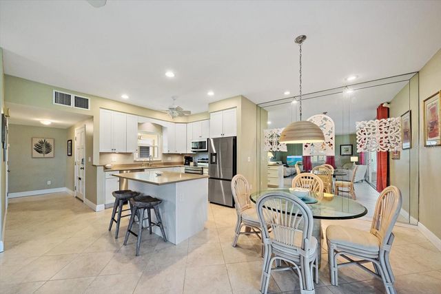 5869 TIDEWOOD AVENUE 7, Sarasota, FL 34231