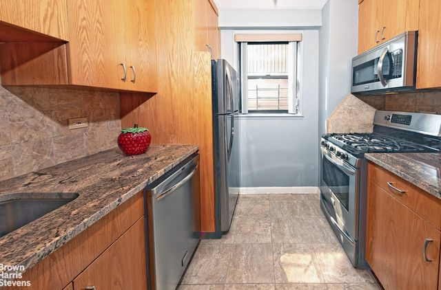 330 3rd Ave Apt 10J, New York City, NY 10010