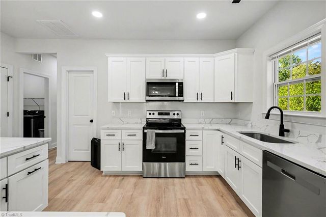 5305 Ridgefall Road, Greensboro, NC 27410