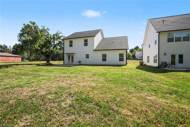 5305 Ridgefall Road, Greensboro, NC 27410