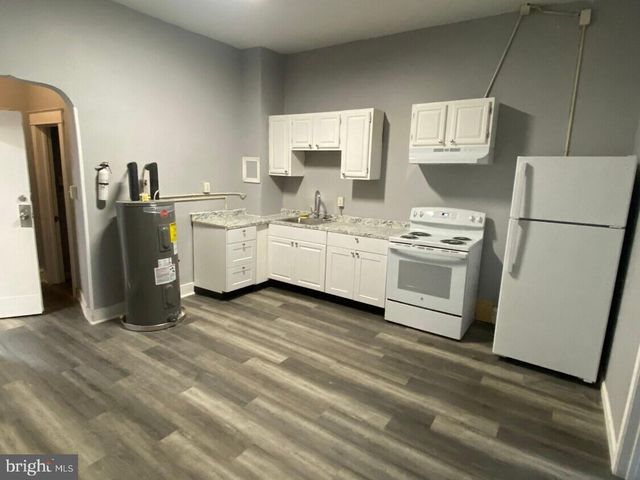 126 E LINCOLN HWY, Coatesville, PA 19320
