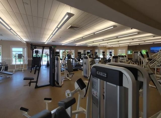 20000 E Country Club Dr 201, Aventura, FL 33180