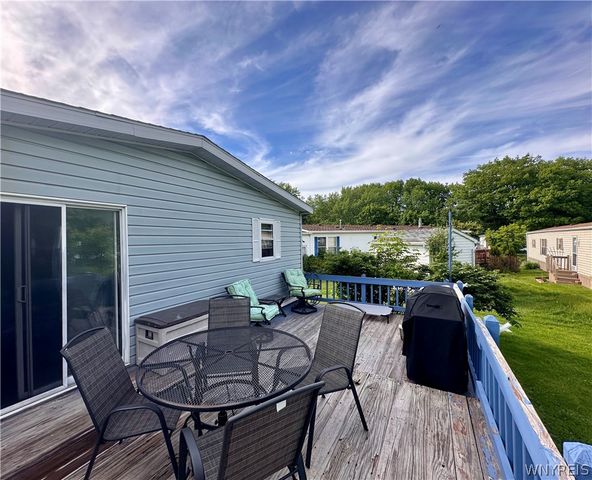 11 Brookridge Drive, Hamburg, NY 14075