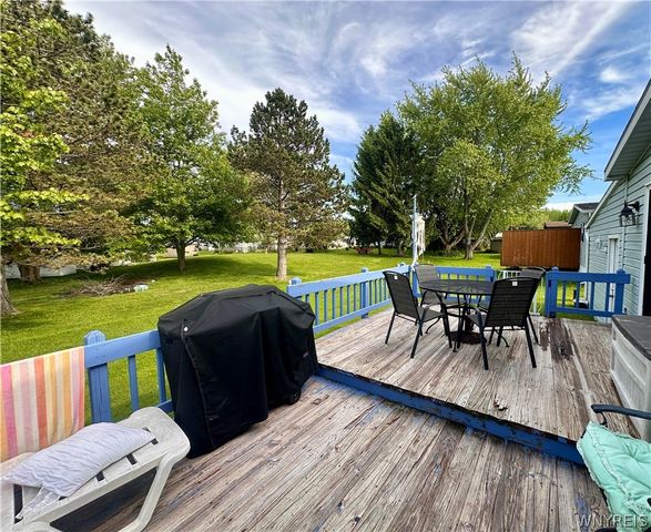 11 Brookridge Drive, Hamburg, NY 14075