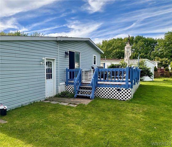 11 Brookridge Drive, Hamburg, NY 14075