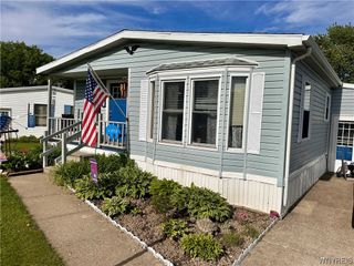 11 Brookridge Drive, Hamburg, NY 14075