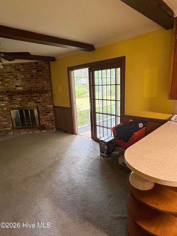 209 Oak Drive, Washington, NC 27889