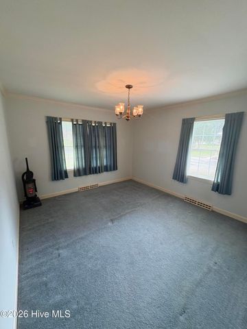 209 Oak Drive, Washington, NC 27889