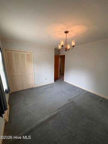 209 Oak Drive, Washington, NC 27889