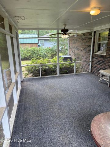 209 Oak Drive, Washington, NC 27889