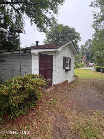 209 Oak Drive, Washington, NC 27889