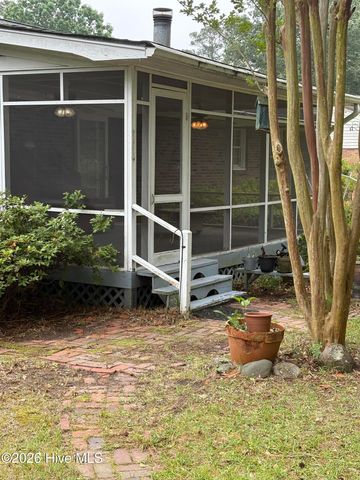 209 Oak Drive, Washington, NC 27889