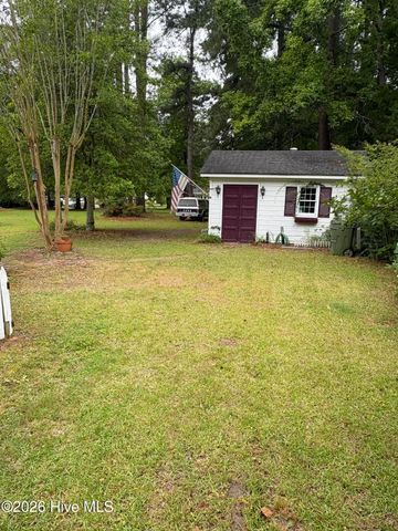 209 Oak Drive, Washington, NC 27889