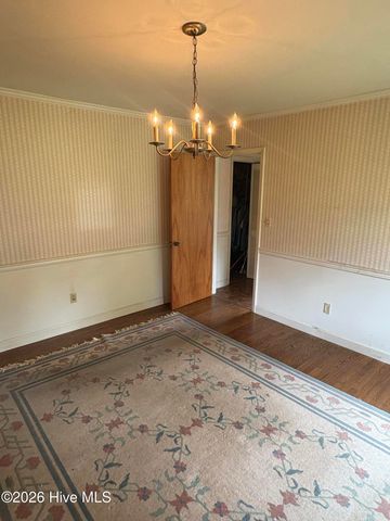 209 Oak Drive, Washington, NC 27889