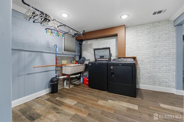860 Coolidge Avenue, Woodbridge Proper, NJ 07095