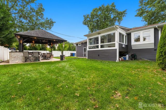 860 Coolidge Avenue, Woodbridge Proper, NJ 07095