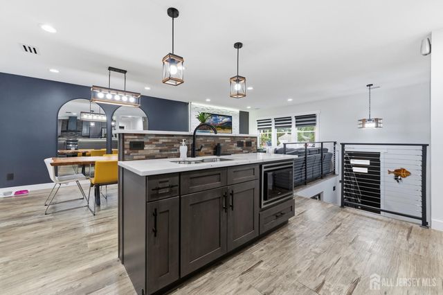 860 Coolidge Avenue, Woodbridge Proper, NJ 07095