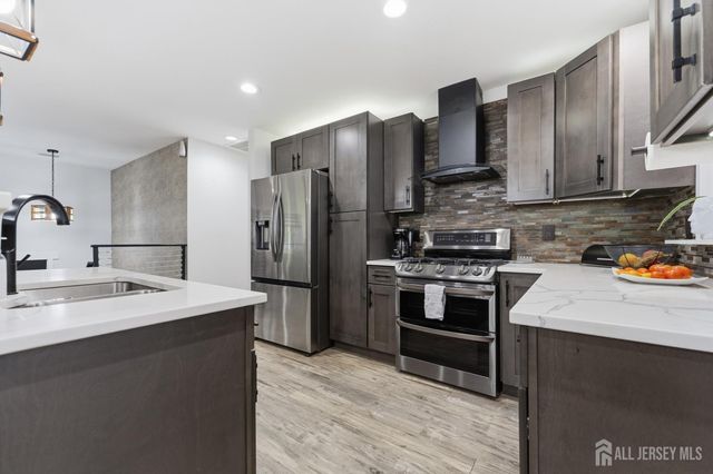 860 Coolidge Avenue, Woodbridge Proper, NJ 07095