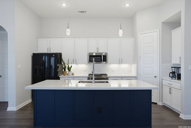 4811 Park Leaf, Marion, TX 78124