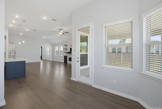 4811 Park Leaf, Marion, TX 78124