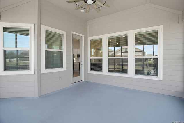 4811 Park Leaf, Marion, TX 78124