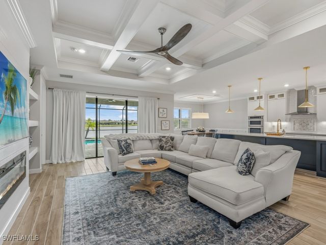 1788 Hagen CT, Naples, FL 34120