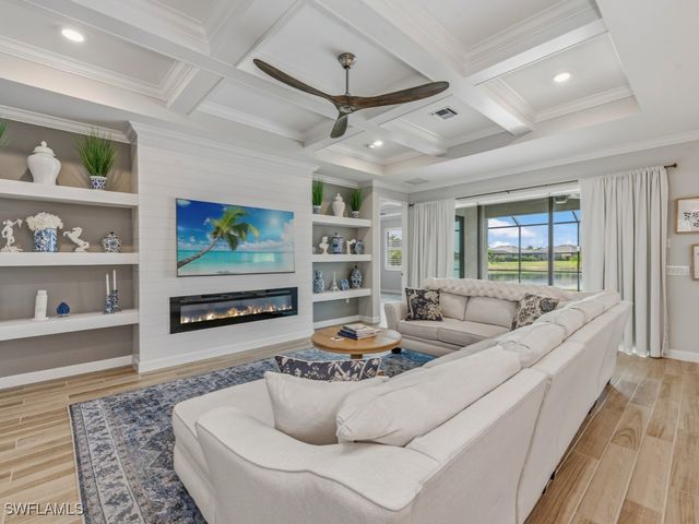 1788 Hagen CT, Naples, FL 34120