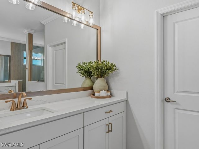 1788 Hagen CT, Naples, FL 34120