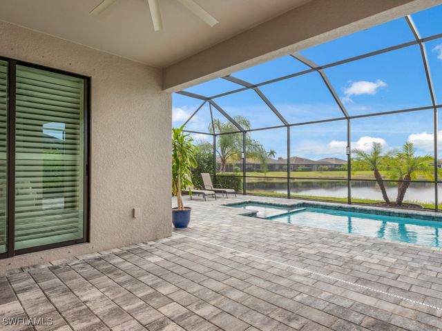 1788 Hagen CT, Naples, FL 34120