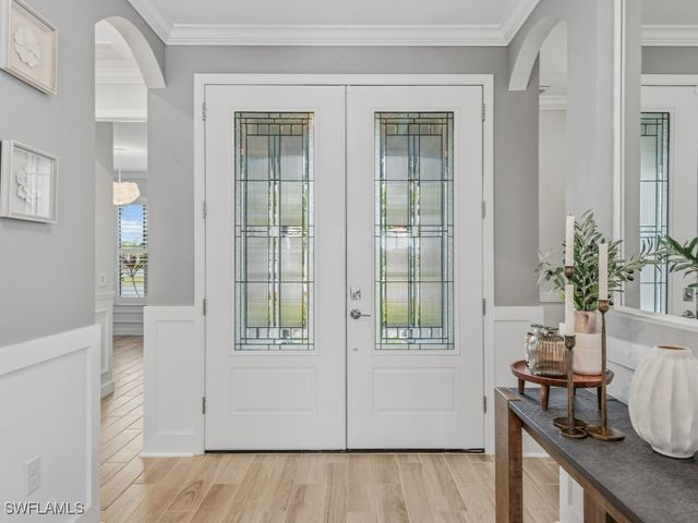 1788 Hagen CT, Naples, FL 34120