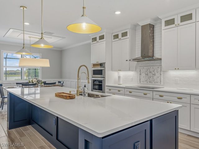 1788 Hagen CT, Naples, FL 34120