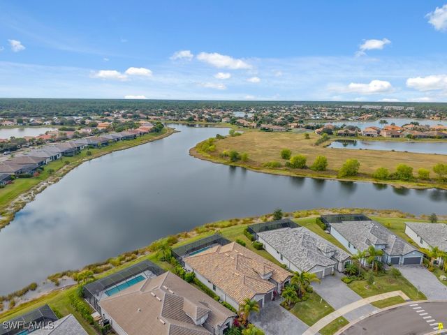 1788 Hagen CT, Naples, FL 34120