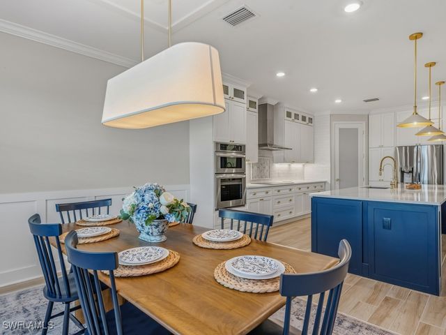 1788 Hagen CT, Naples, FL 34120