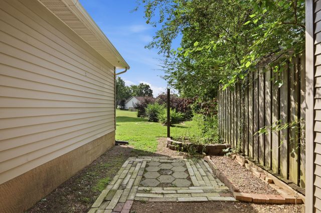 609 Brentmeadow Cir, Madison, TN 37115