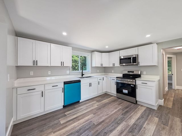 98 Hobart St, East Bridgewater, MA 02333