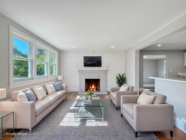 98 Hobart St, East Bridgewater, MA 02333