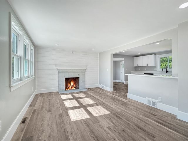98 Hobart St, East Bridgewater, MA 02333