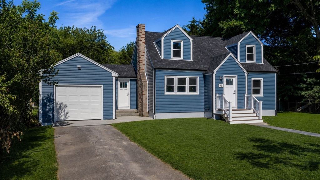 98 Hobart St, East Bridgewater, MA 02333