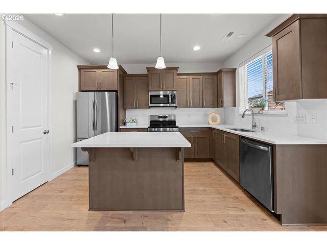 13314 Ne 83RD Way, Vancouver, WA 98682